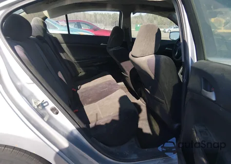 2009 Honda Accord 2.4 Lx z USA, uszkodzony, nr VIN 1HGCP25329A021352